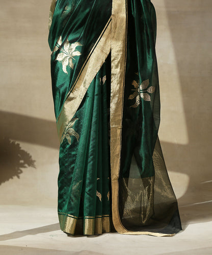 Handloom_Emerald_Green_Chanderi_Silk_Saree_With_Gold_Zari_Flower_Motifs_WeaverStory_04