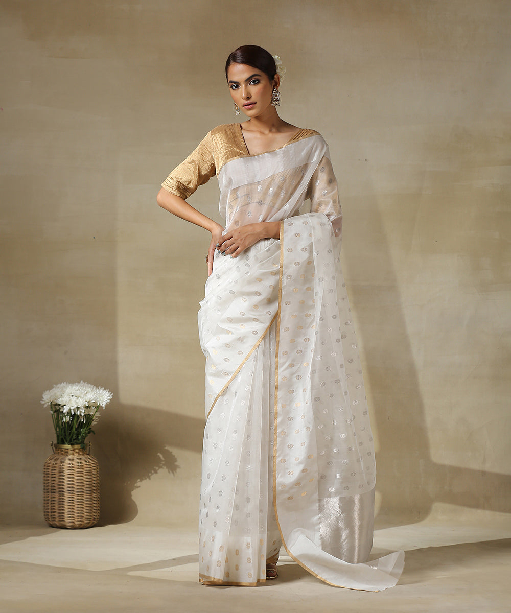 White_Handloom_Kora_Chanderi_Saree_With_Eknaliya_Zari_Booti_WeaverStory_02