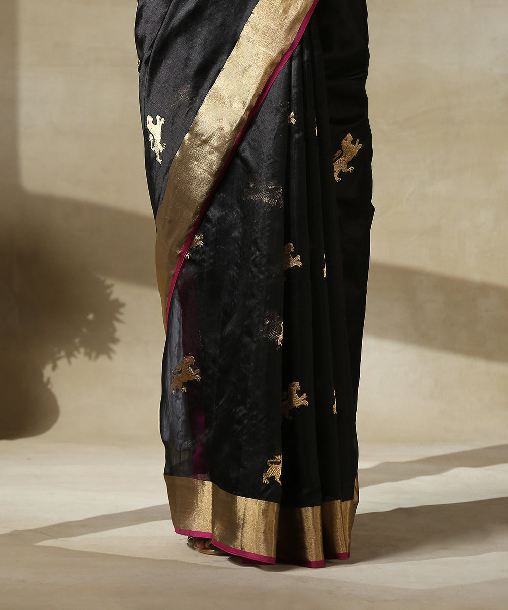 Handloom_Black_Chanderi_Silk_Saree_With_Eknaliya_Lion_Motifs_And_Zari_Border_WeaverStory_04