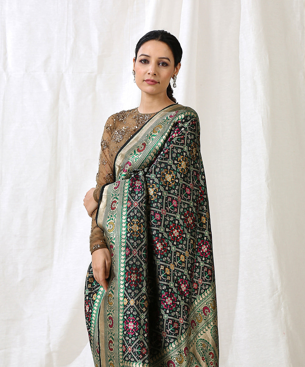 Handloom_Black_Pure_Katan_Silk_Banarasi_Patola_Saree_with_Meenakari_WeaverStory_01