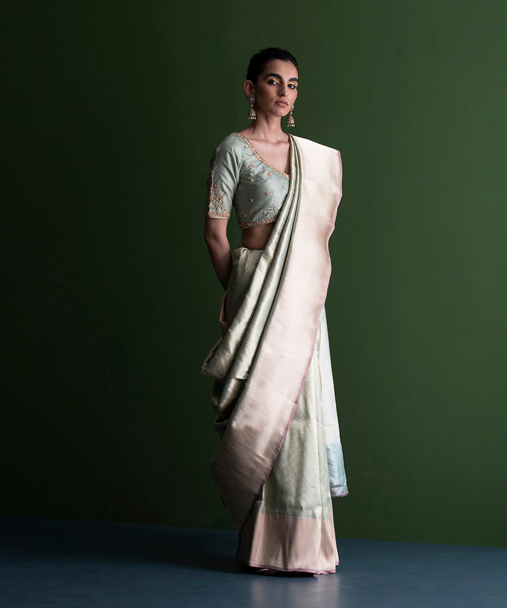 Handloom_Pista_Pure_Katan_Silk_Kimkhab_Banarasi_Saree_With_Pink_Kadhiyal_Border_WeaverStory_02