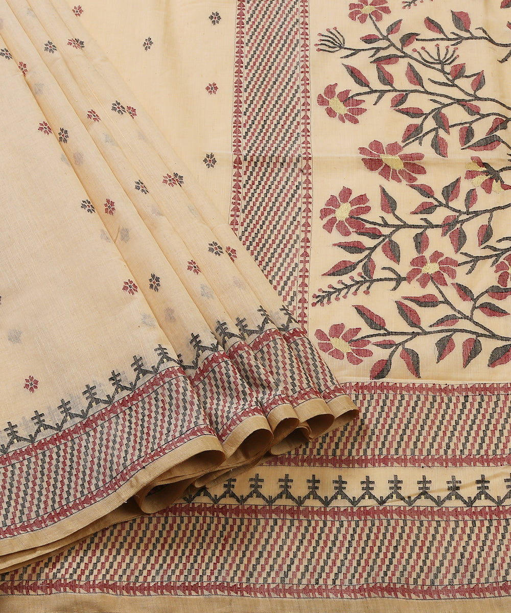 Beige_Handloom_Cotton_Jamdani_Saree_with_Floral_Pallu_WeaverStory_01