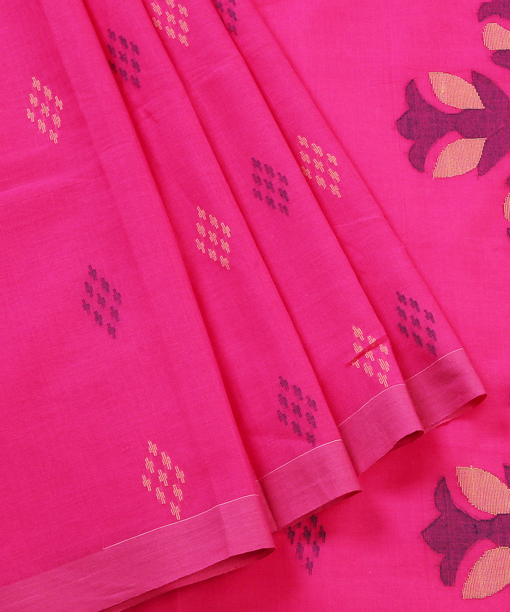 Hot_Pink_Handloom_Cotton_Jamdani_Saree_With_Guldasta_Woven_On_Pallu_WeaverStory_02