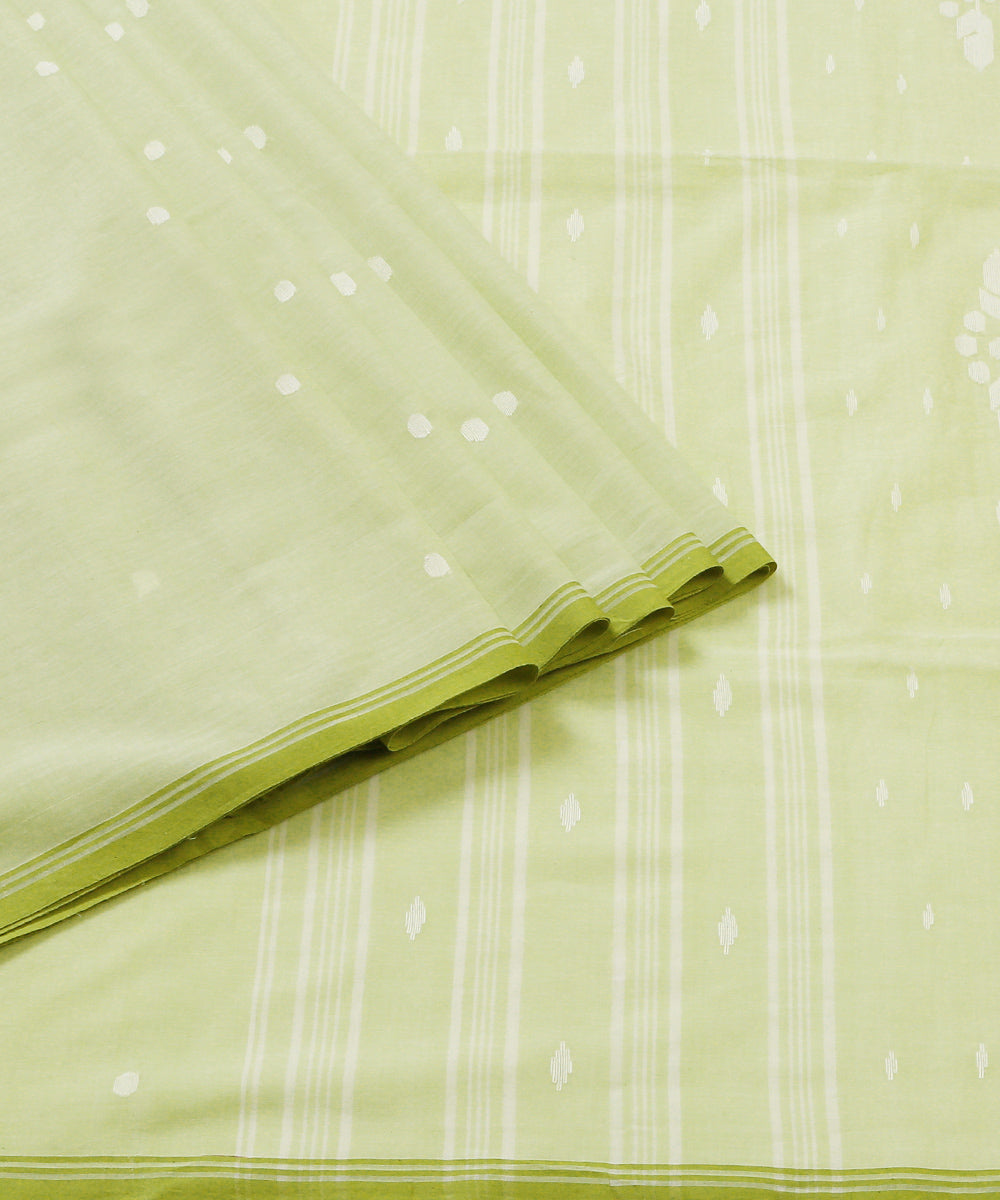 Mint_Green_Handloom_Cotton_Jamdani_Saree_With_White_Polka_Dots_WeaverStory_01