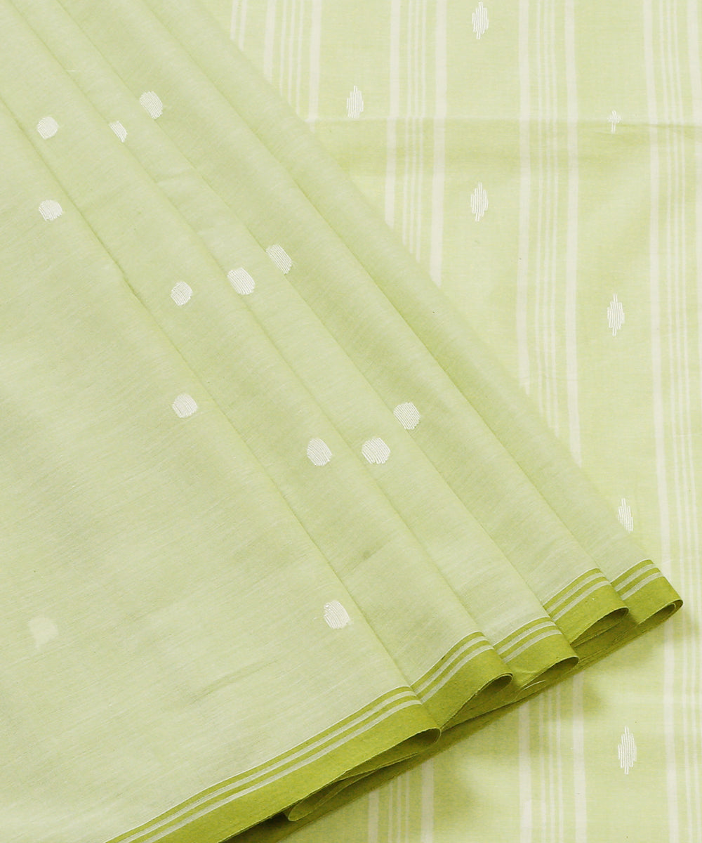 Mint_Green_Handloom_Cotton_Jamdani_Saree_With_White_Polka_Dots_WeaverStory_02