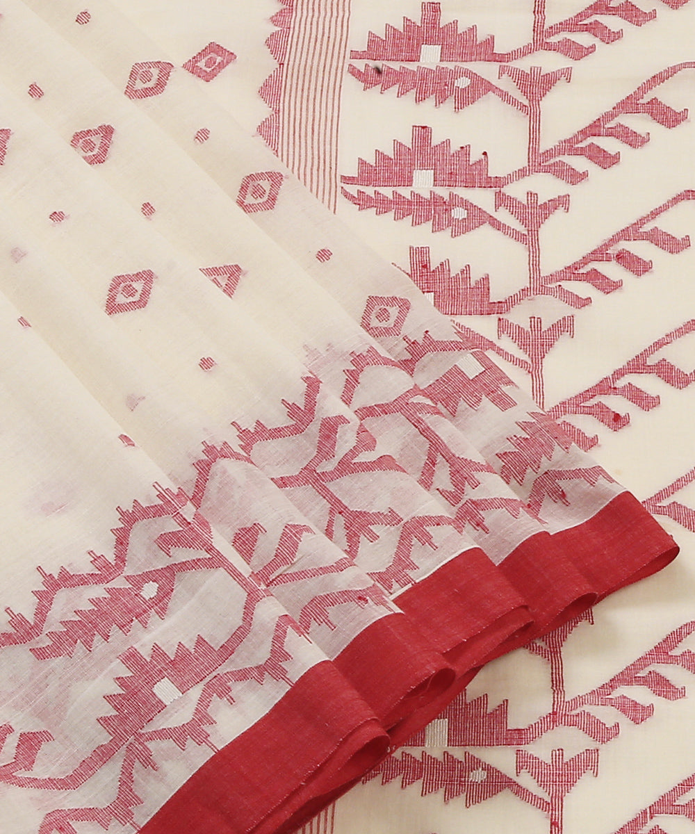 Handloom_White_Muslin_Jamdani_Saree_With_Red_Border_Pallu_WeaverStory_02