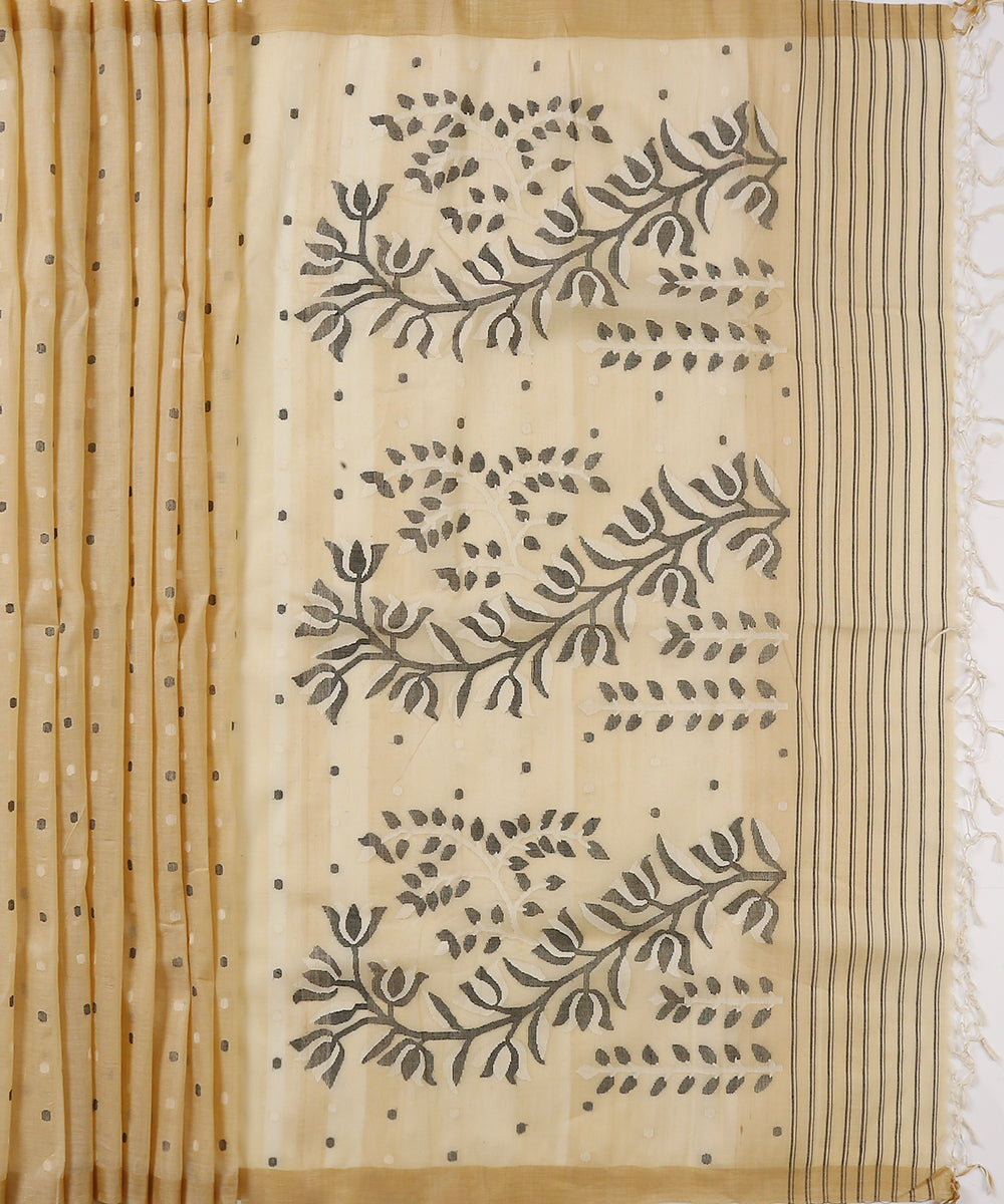 Beige_Handloom_Tussar_Jamdani_Saree_With_Black_And_White_Dots_WeaverStory_04