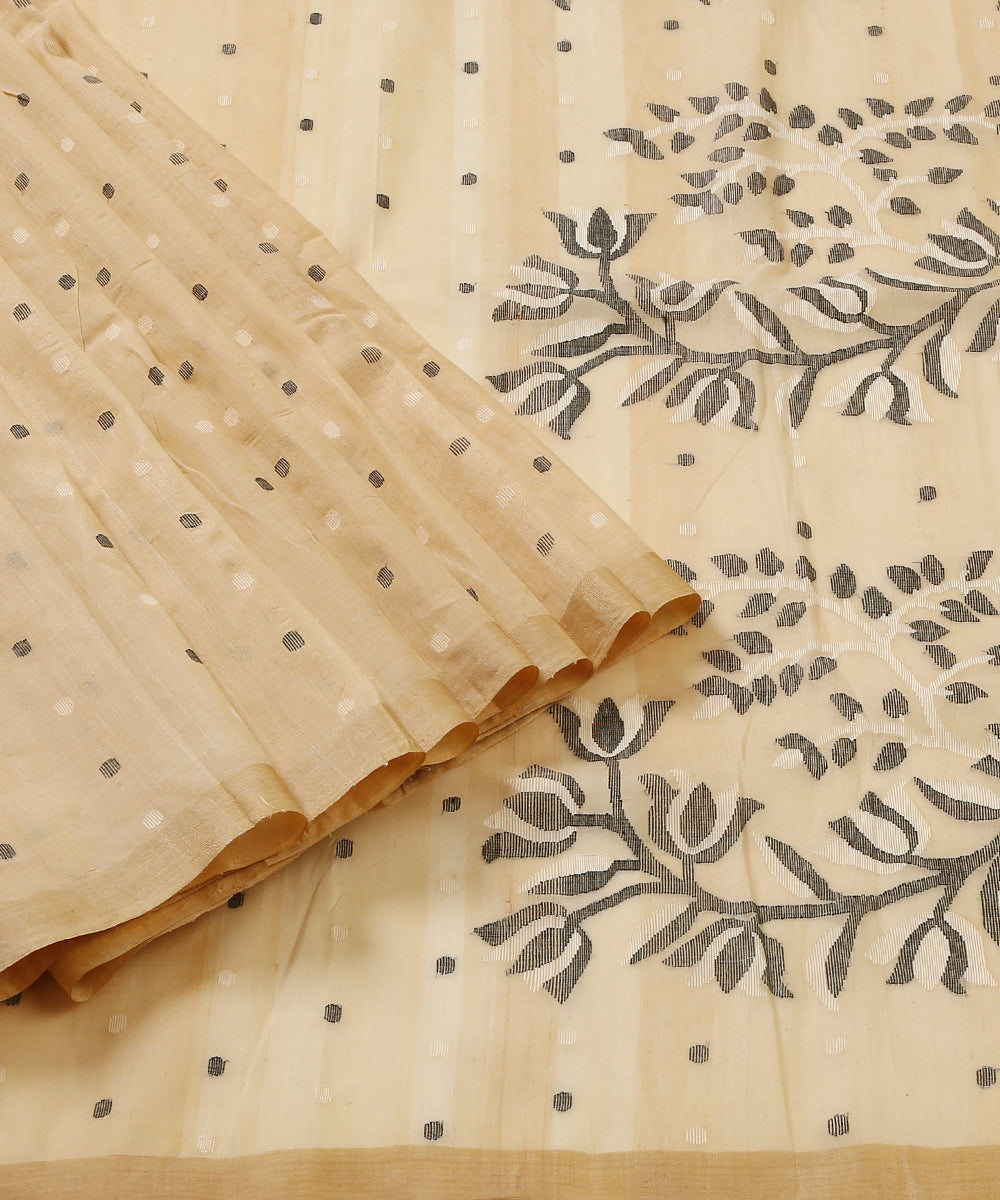 Beige_Handloom_Tussar_Jamdani_Saree_With_Black_And_White_Dots_WeaverStory_01