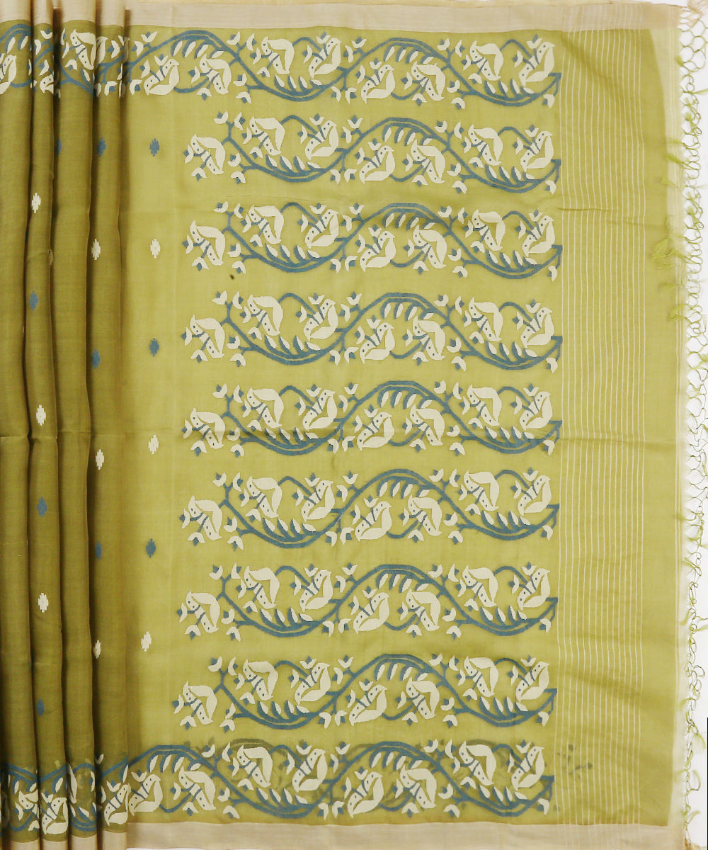 Handloom_Olive_Muslin_Jamdani_Saree_With_Blue_Floral_Border_Pallu_WeaverStory_04