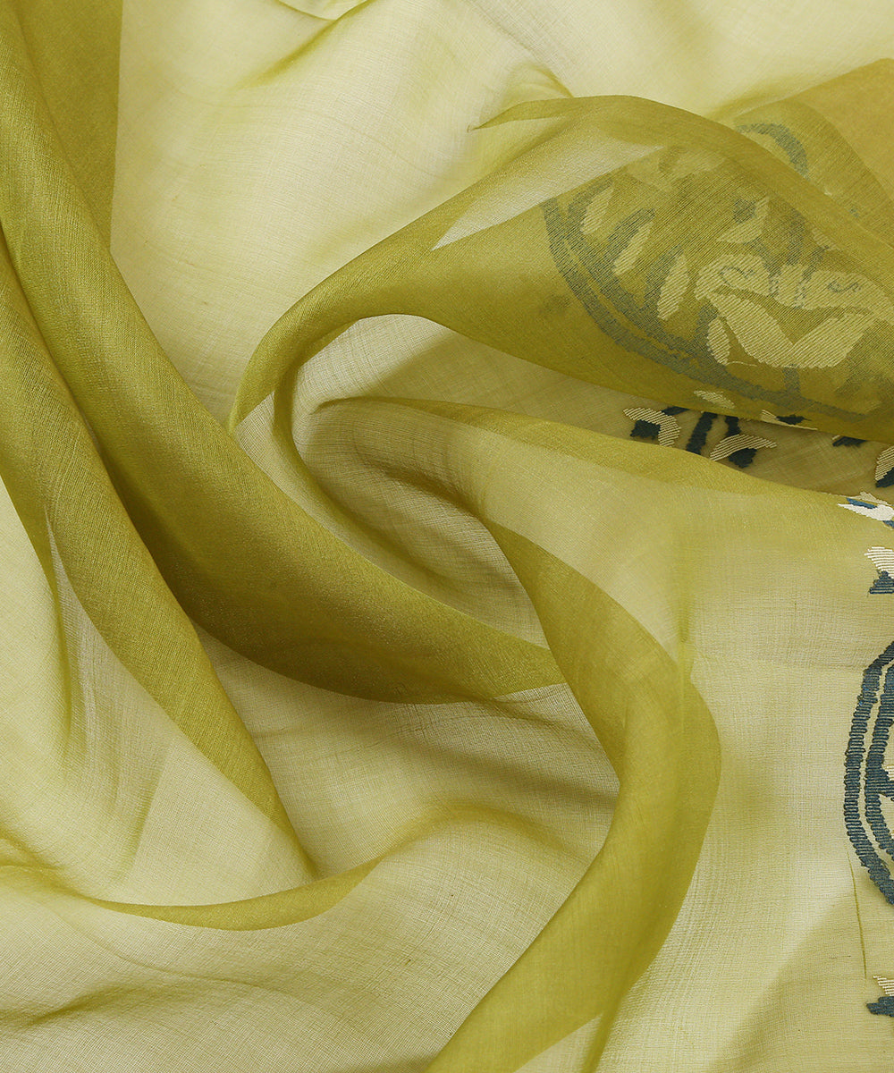 Handloom_Olive_Muslin_Jamdani_Saree_With_Blue_Floral_Border_Pallu_WeaverStory_06