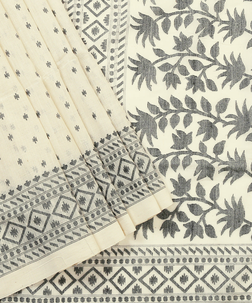 Handloom_Beige_Cotton_Jamdani_Saree_With_Black_Thread_Weave_WeaverStory_01