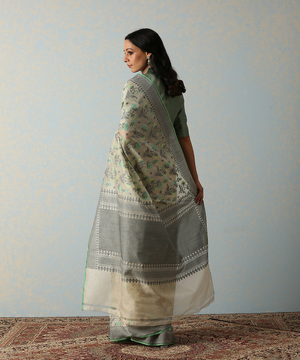 Handloom_Offwhite_Cotton_Silk_Banarasi_Saree_With_Floral_Boota_WeaverStory_03