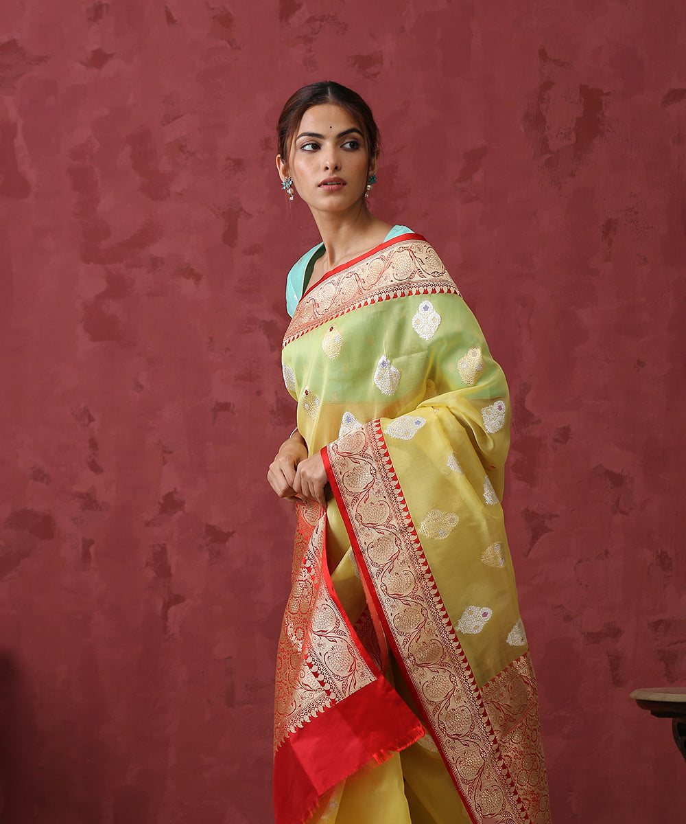 Handloom_Yellow_And_Red_Pure_Organza_Banarasi_Saree_WeaverStory_01