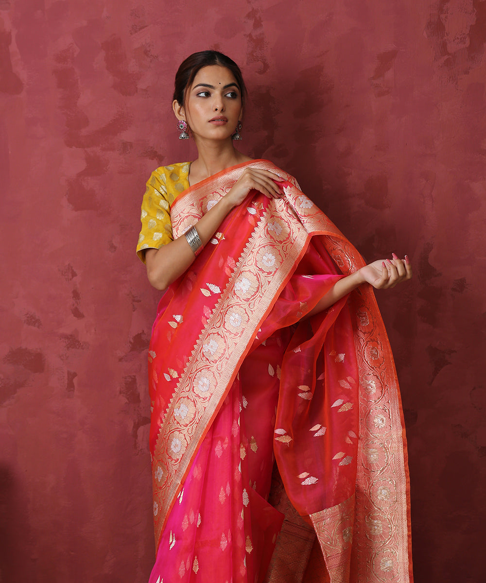 Pink_Dual_Tone_Handloom_Sona_Rupa_Kora_Silk_Banarasi_Saree_WeaverStory_01