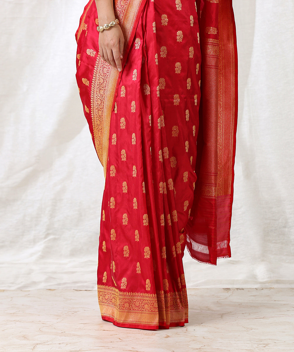 Handloom_Ruby_Red_Katan_Silk_Banarasi_Saree_With_Cutwork_Booti_WeaverStory_04