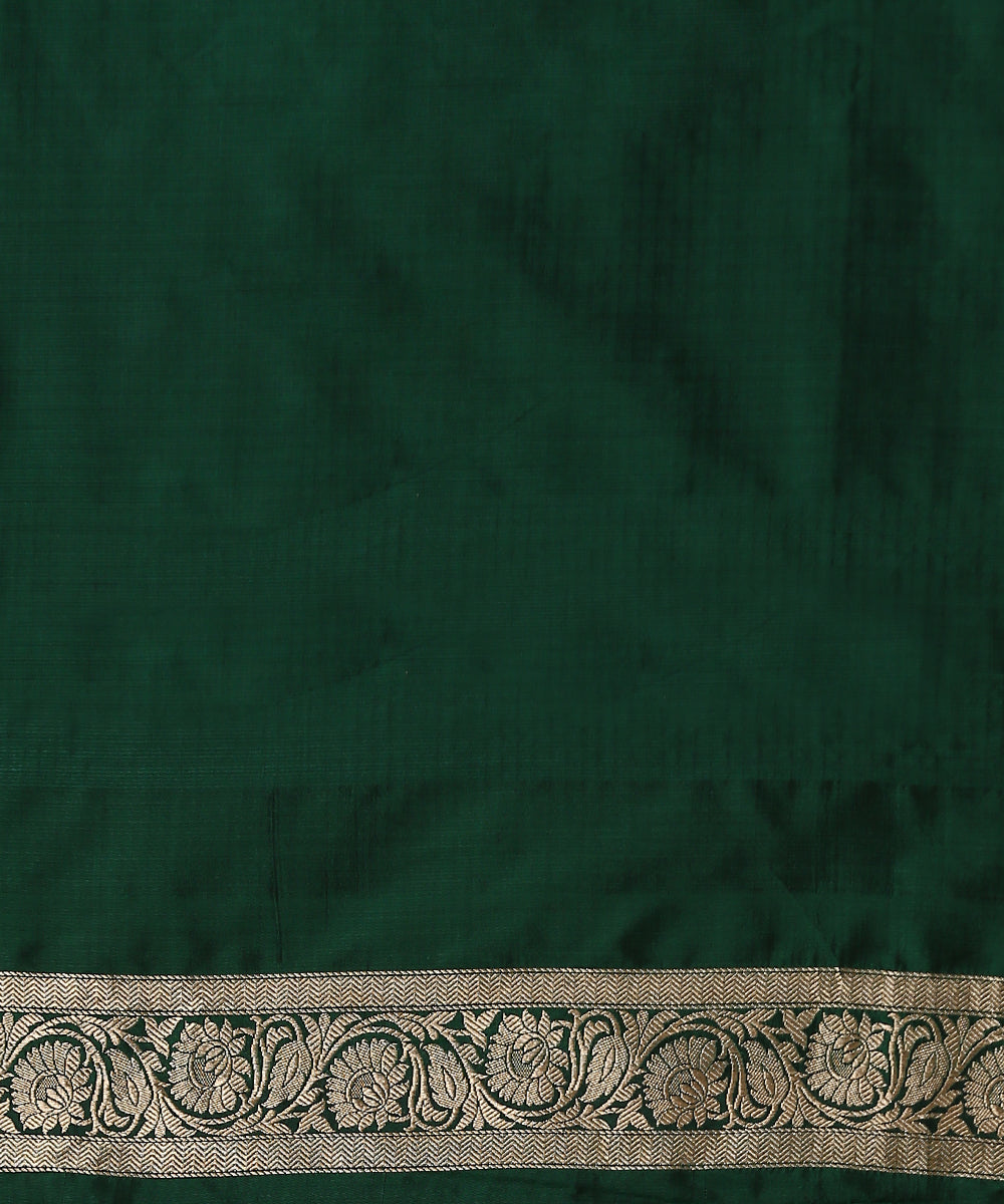 Green_Handloom_Pure_Katan_Silk_Banarasi_Saree_with_Jaal_WeaverStory_05