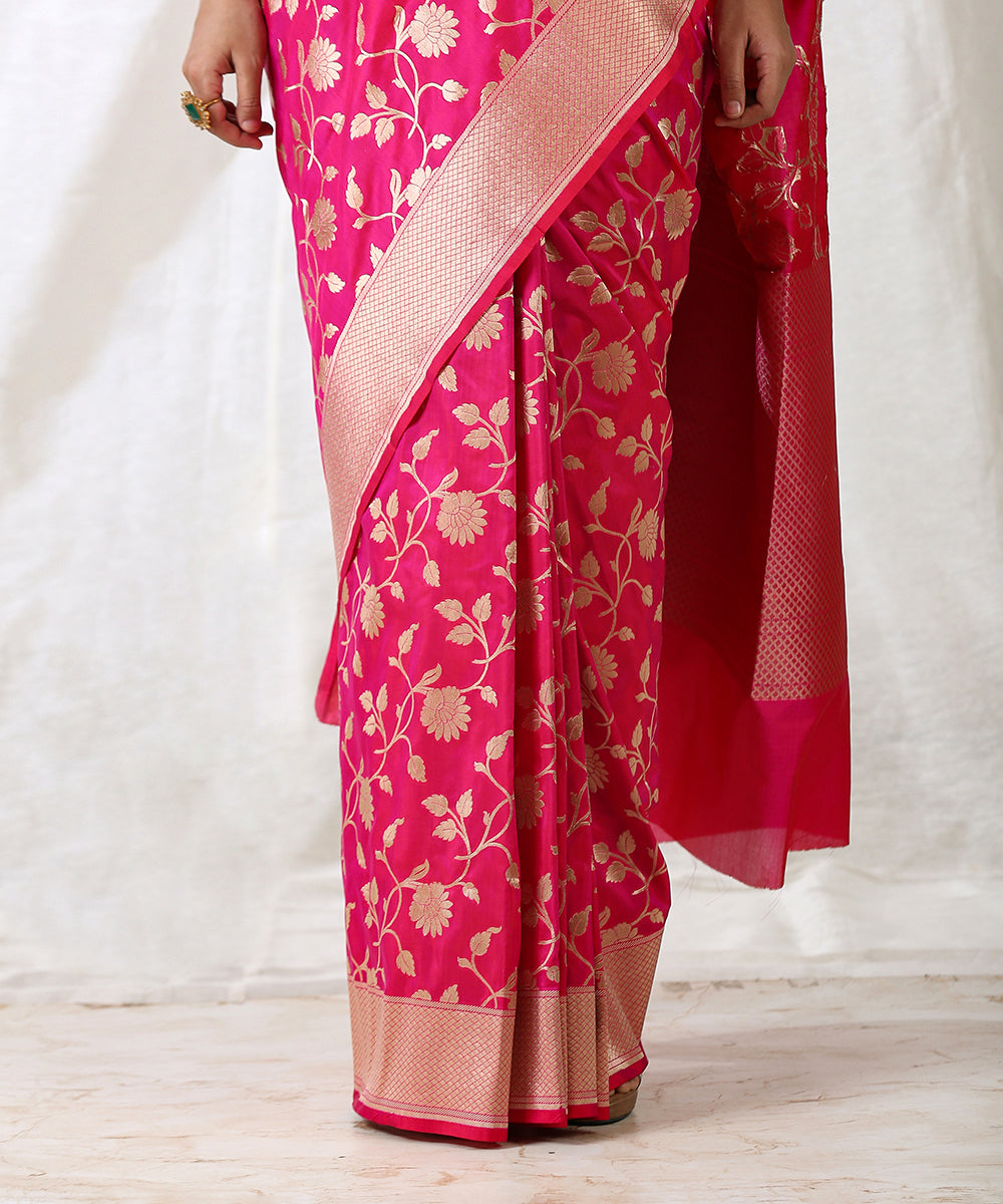 Pink_Handloom_Pure_Katan_Silk_Banarasi_Saree_with_Cutwork_Jaal_WeaverStory_04