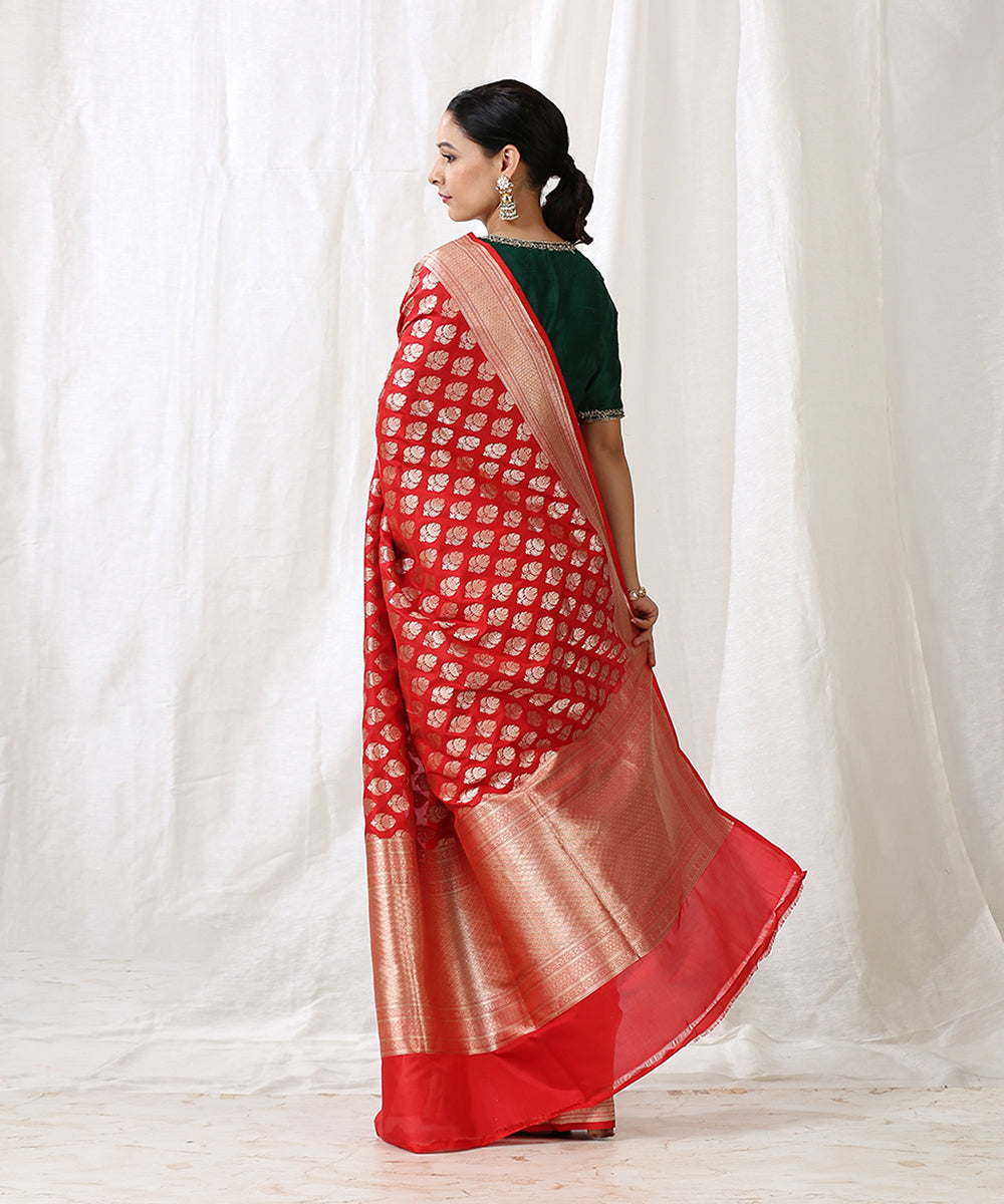 Handloom_Red_Pure_Katan_Silk_Banarasi_Saree_with_Cutwork_Mughal_Booti_WeaverStory_03