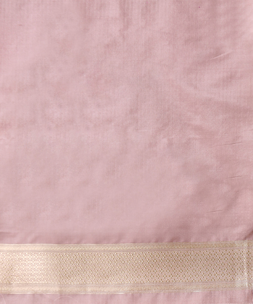 Onion_Pink_Handloom_Pure_Katan_Silk_Banarasi_Saree_with_Floral_Jaal_WeaverStory_05