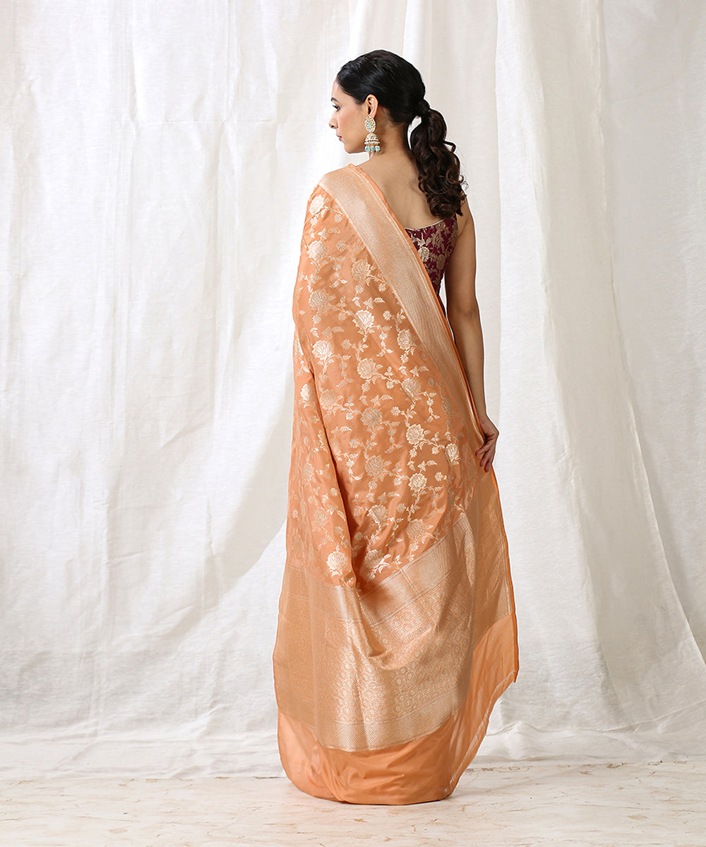 Light_Peach_Handloom_Pure_Katan_Silk_Banarasi_Saree_with_Cutwork_Rose_Flower_Jaal_WeaverStory_03