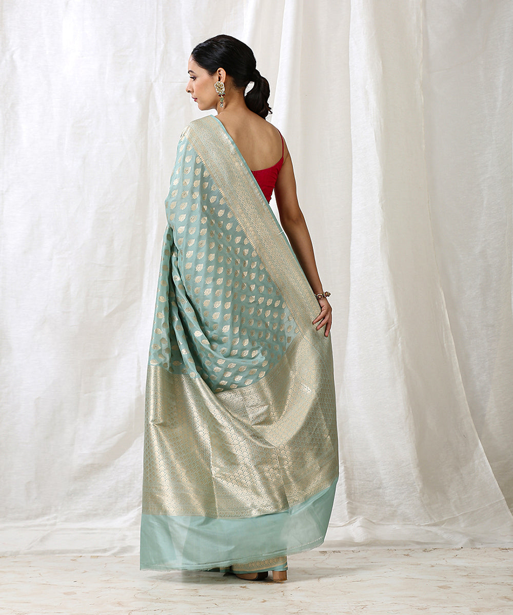 Handloom_Light_Blue_Pure_Katan_Silk_Banarasi_Saree_With_Cutwork_leaf_Booti_WeaverStory_03