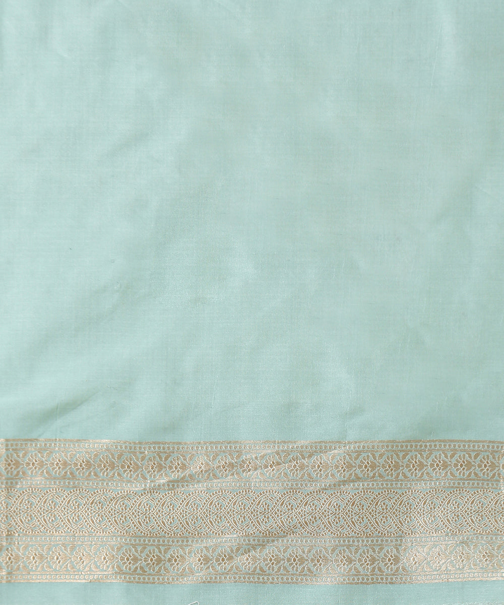 Handloom_Light_Blue_Pure_Katan_Silk_Banarasi_Saree_With_Cutwork_leaf_Booti_WeaverStory_05