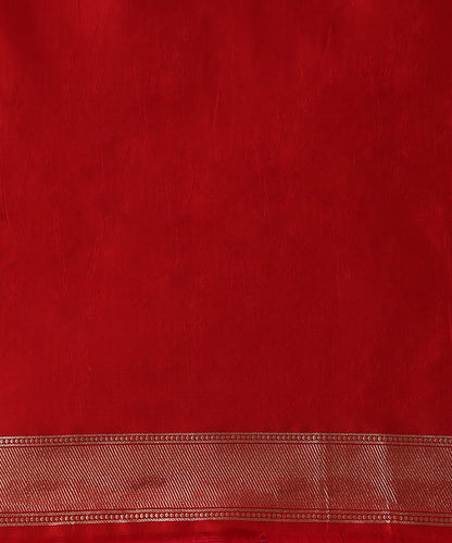 Handloom_Red_Pure_Katan_Silk_Banarasi_Saree_With_Diagonal_Bel_WeaverStory_05