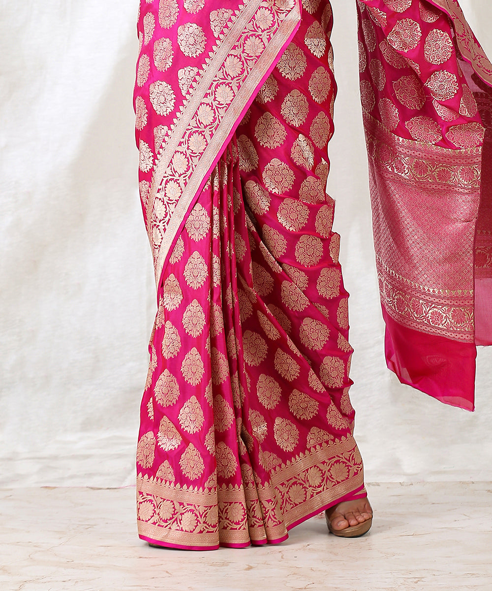 Handloom_Rani_Pink_Pure_Katan_Silk_Banarasi_Saree_with_Cutwork_Booti_WeaverStory_04