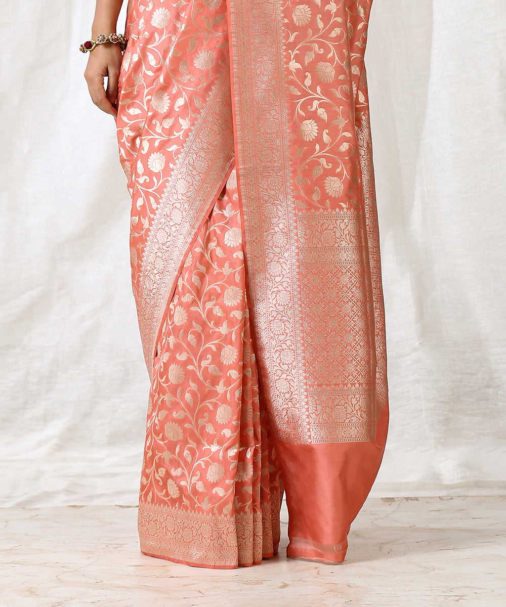 Handloom_Peach_Pure_Katan_Silk_Banarasi_Saree_with_Cutwork_Jaal_WeaverStory_04