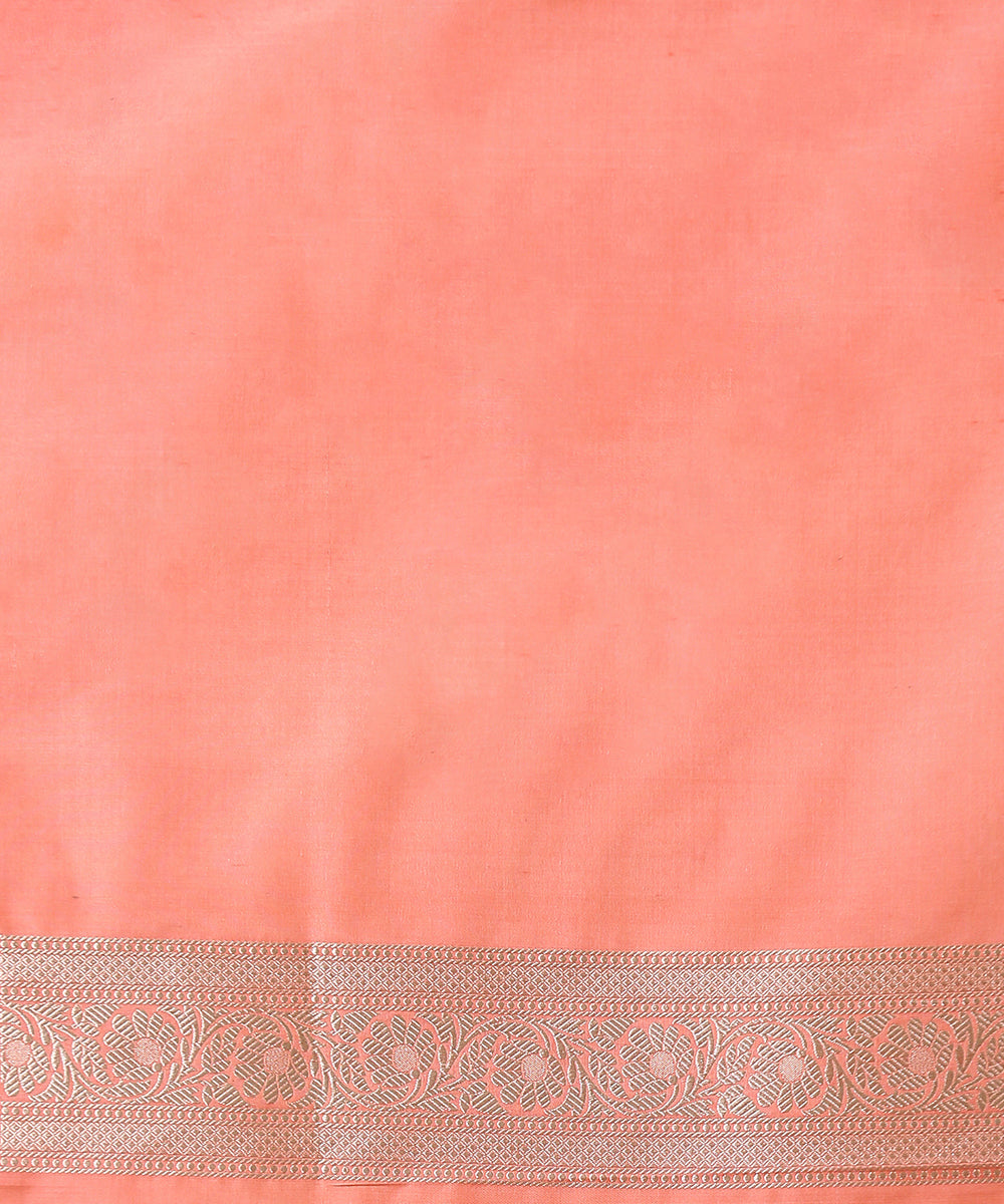 Handloom_Light_Peach_Pure_Katan_Silk_Banarasi_Saree_with_Mughal_Booti_WeaverStory_05