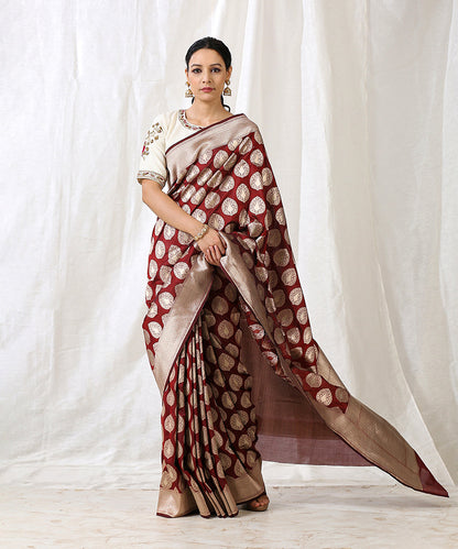 Handloom_Maroon_Pure_Katan_Silk_Banarasi_Saree_with_Cutwork_Mughal_Booti_WeaverStory_02