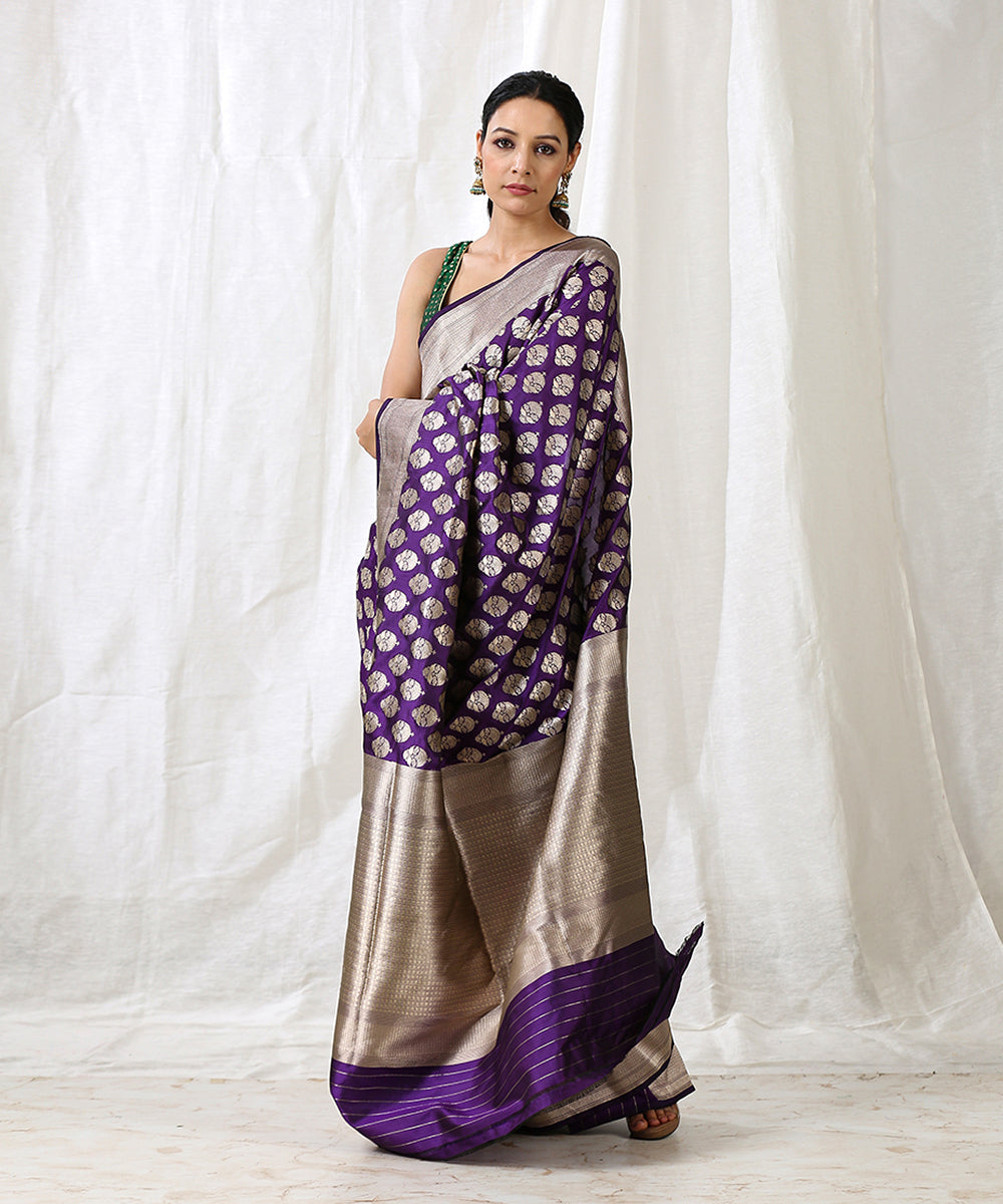 Handloom_Purple_Pure_Katan_Silk_Booti_Banarasi_Saree_With_Checkered_Border_WeaverStory_02