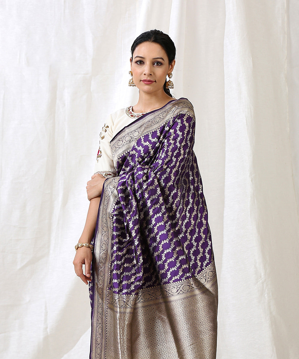 Handloom_Purple_Pure_Katan_Silk_Banarasi_Saree_with_Sona_Rupa_Jaal_WeaverStory_01