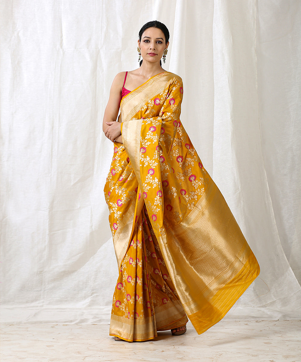 Mustard_Handloom_Pure_Katan_Silk_Banarasi_Saree_With_Pink_Meenakari_WeaverStory_02