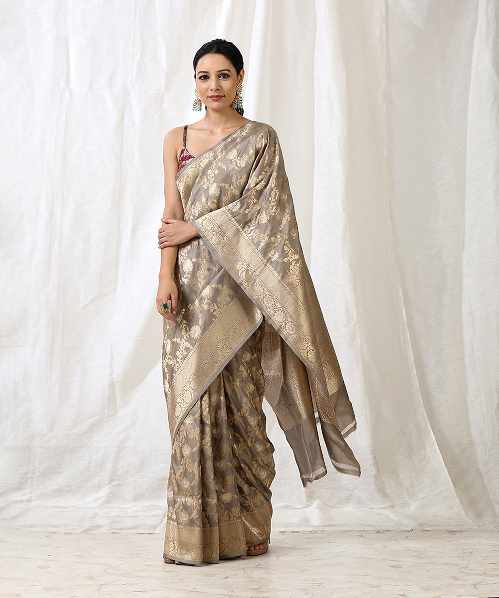 Handloom_Beige_and_Grey_Pure_Katan_Silk_Saree_With_Floral_Jaal_WeaverStory_02