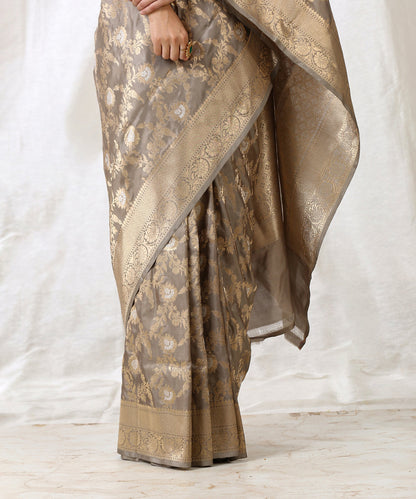 Handloom_Beige_and_Grey_Pure_Katan_Silk_Saree_With_Floral_Jaal_WeaverStory_04