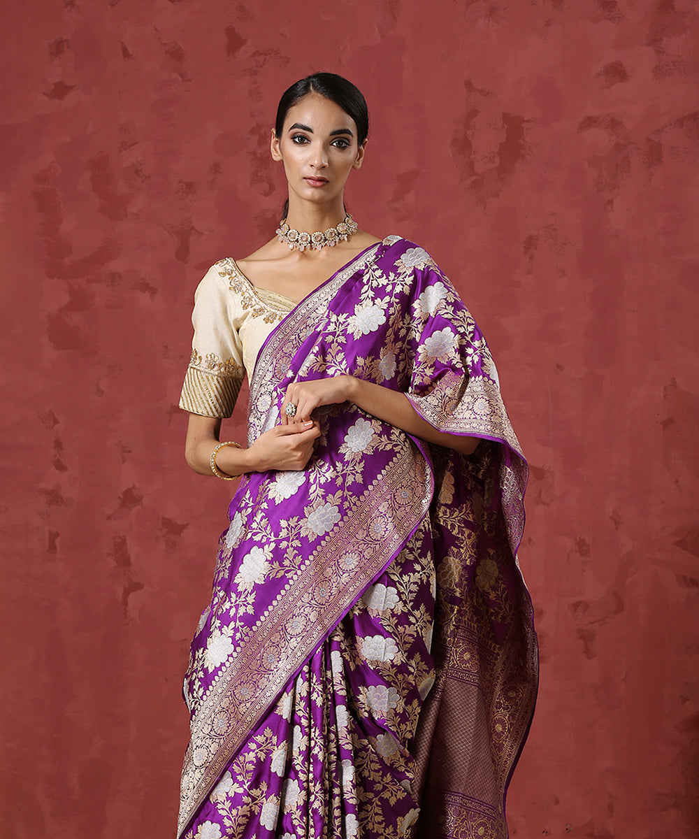Handloom_Purple_Pure_Katan_Silk_Banarasi_Saree_with_Angoor_Jaal_WeaverStory_01