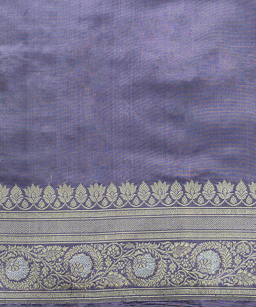 Handloom_Peach_Pure_Katan_Silk_Banarasi_Saree_With_Purple_Floral_Border_WeaverStory_05