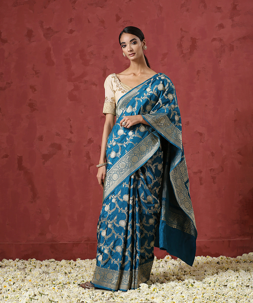 Teal_Handloom_Pure_Katan_Silk_Jangla_Banarasi_Saree_with_Kadhwa_Weave_WeaverStory_02