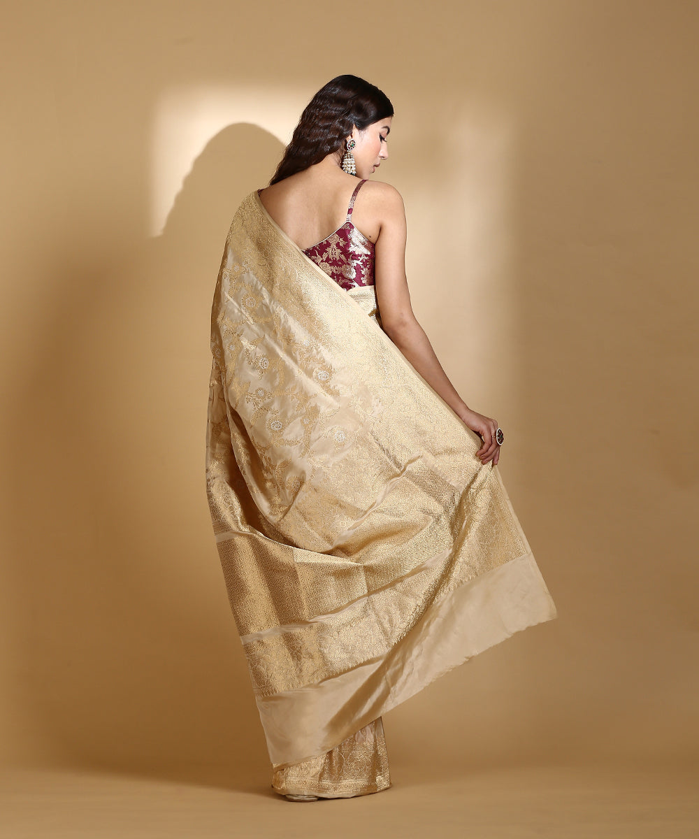 Golden_Handloom_Silk_Tissue_Banarasi_Saree_Banarasi_Saree_With_Kadhwa_Jaal_WeaverStory_03