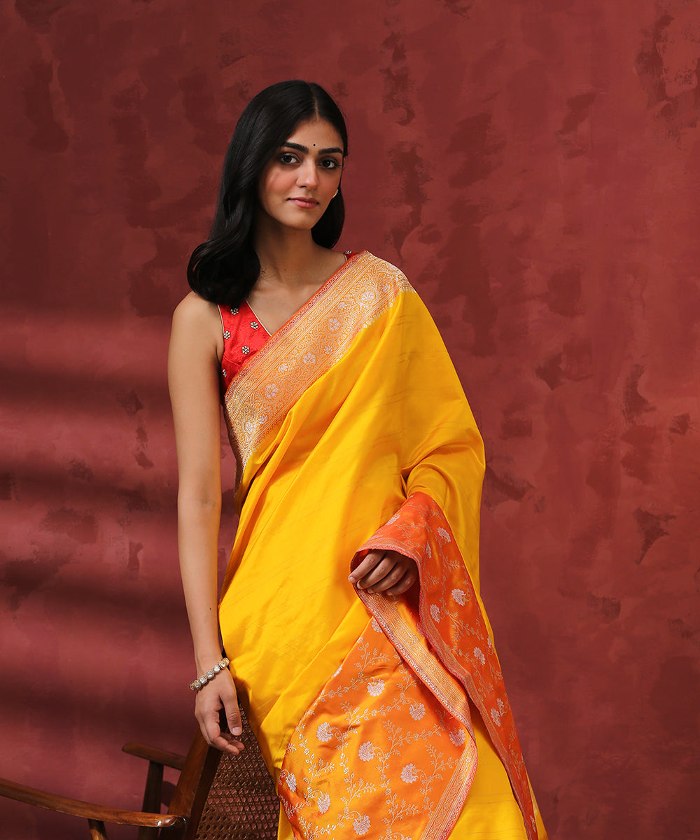 Yellow_Handloom_Pure_Katan_Silk_Saree_With_Floral_Jangla_Border_WeaverStory_01