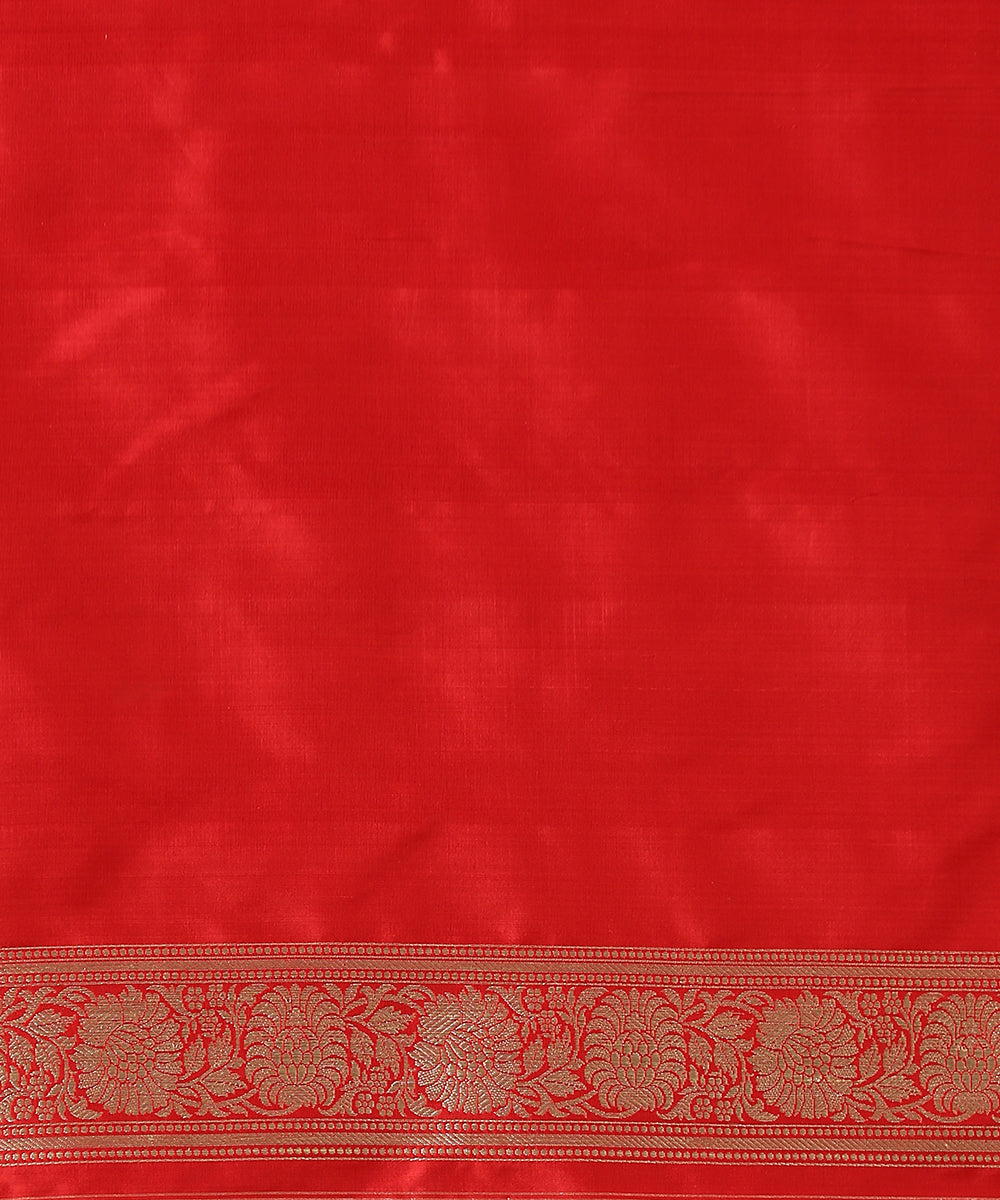 Handloom_Red_Pure_Katan_Silk_Banarasi_Saree_with_Kadhwa_Jaal_WeaverStory_05