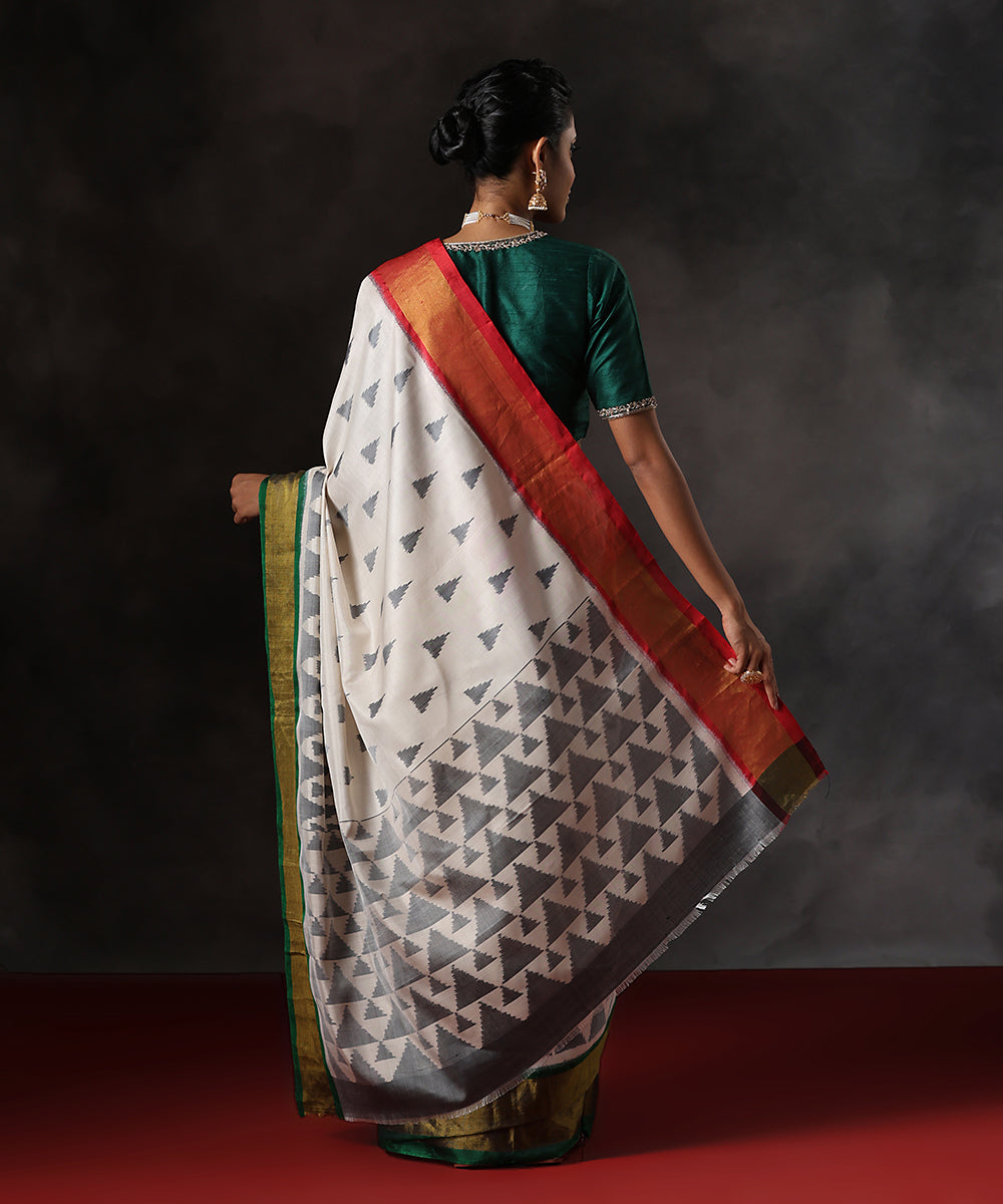 Handloom_Black_And_White_Pure_Mulberry_Silk_Patola_Saree_With_Red_And_Green_Border_WeaverStory_03