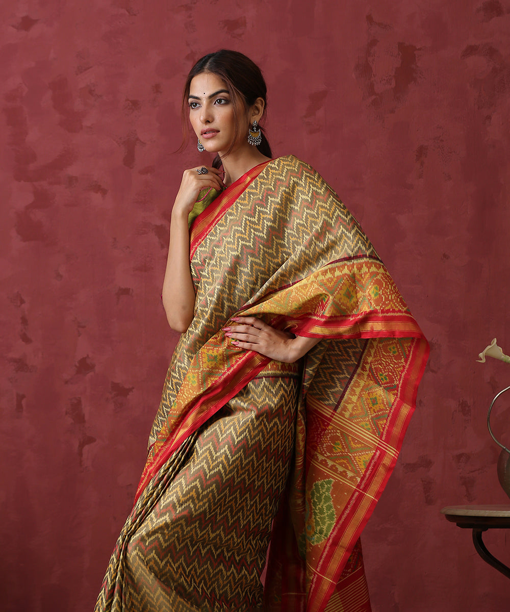 Handloom_Mustard_Chevron_Pattern_Mulberry_Silk_Patola_Saree_WeaverStory_01