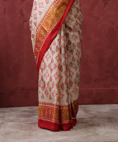 White_Handloom_Mulberry_Silk_Patola_Saree_With_Red_Border_WeaverStory_04