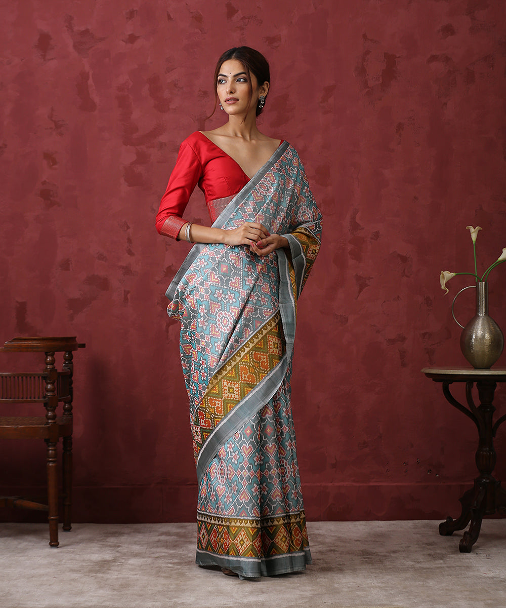 Handloom_Grey_Mulberry_Silk_Patola_Saree_With_Tissue_Border_WeaverStory_02