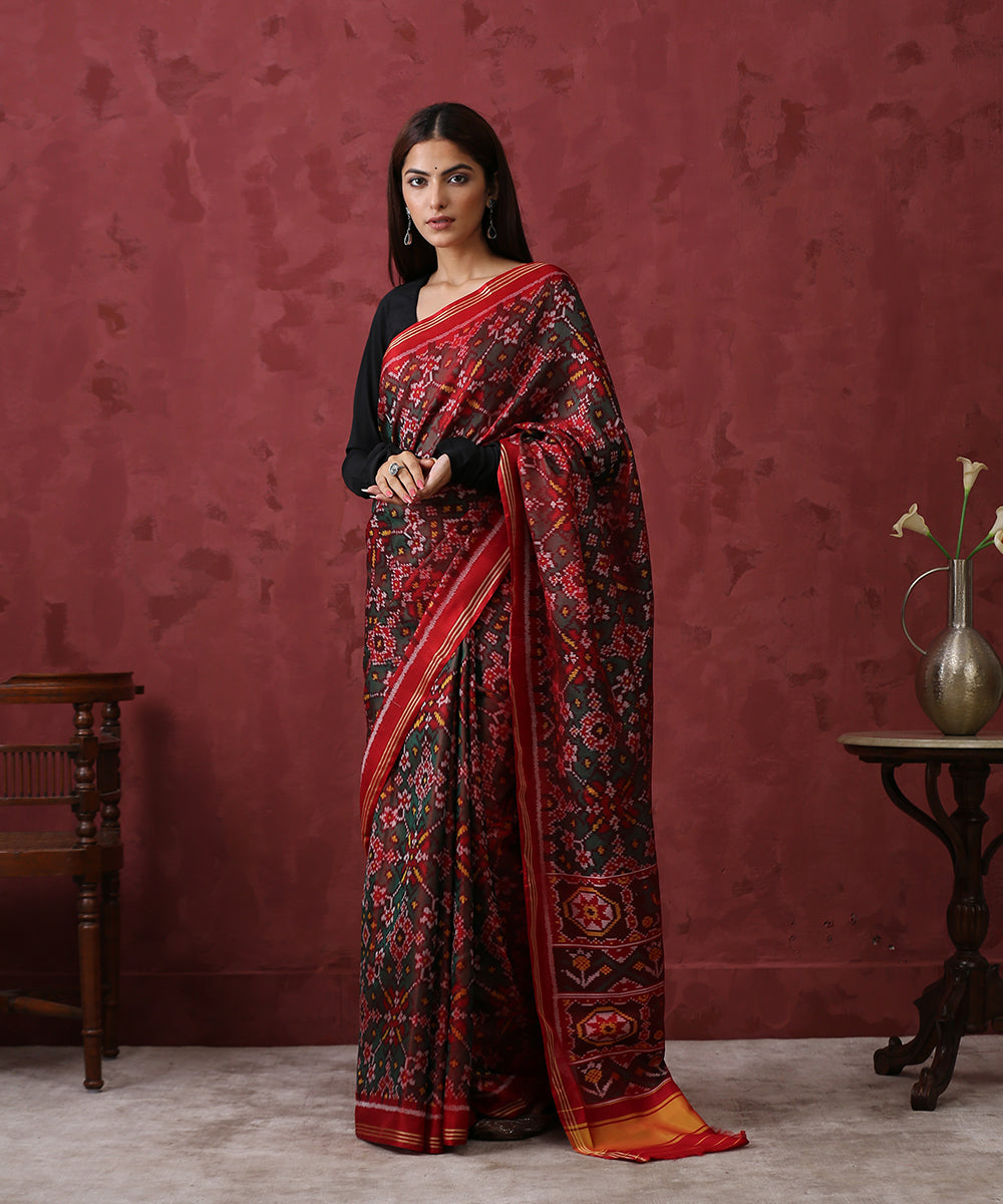 Maroon_And_Green_Handloom_Mulberry_Silk_Patola_Saree_WeaverStory_02