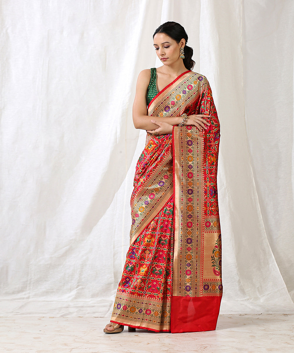 Red_Handloom_Pure_Katan_Silk_Patola_Banarasi_Saree_with_Guldasta_Pallu_WeaverStory_02