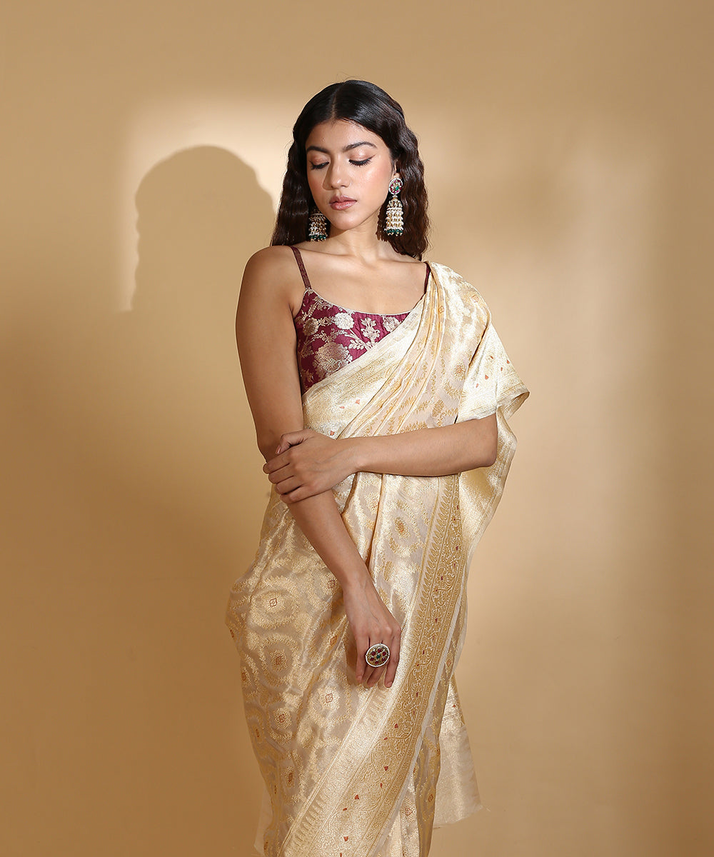 Handloom_Golden_Pure_Silk_Tissue_Banarasi_Saree_With_Kadhwa_Jaal_WeaverStory_01