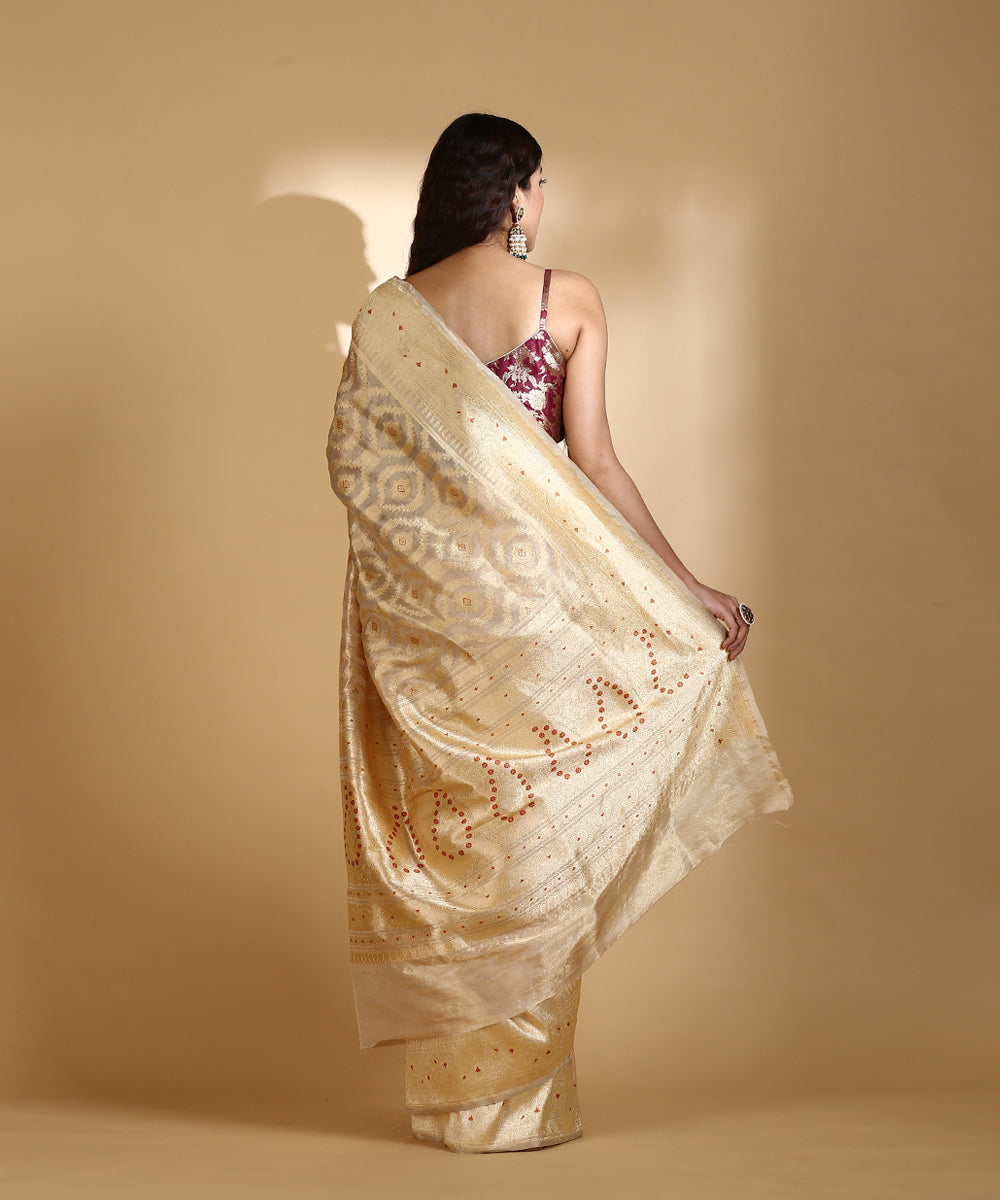 Handloom_Golden_Pure_Silk_Tissue_Banarasi_Saree_With_Kadhwa_Jaal_WeaverStory_03